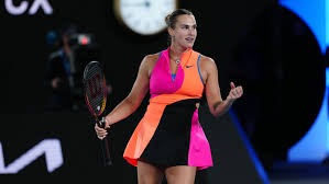 威少与杜兰特深情拥抱！火箭8换1重磅交易后跌入附加赛区